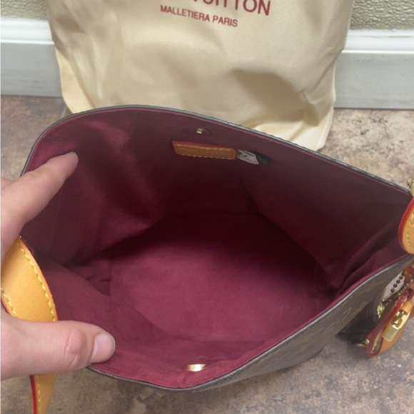 Louis Vuitton All In BB Monogram Handbag - Picture 5 of 6